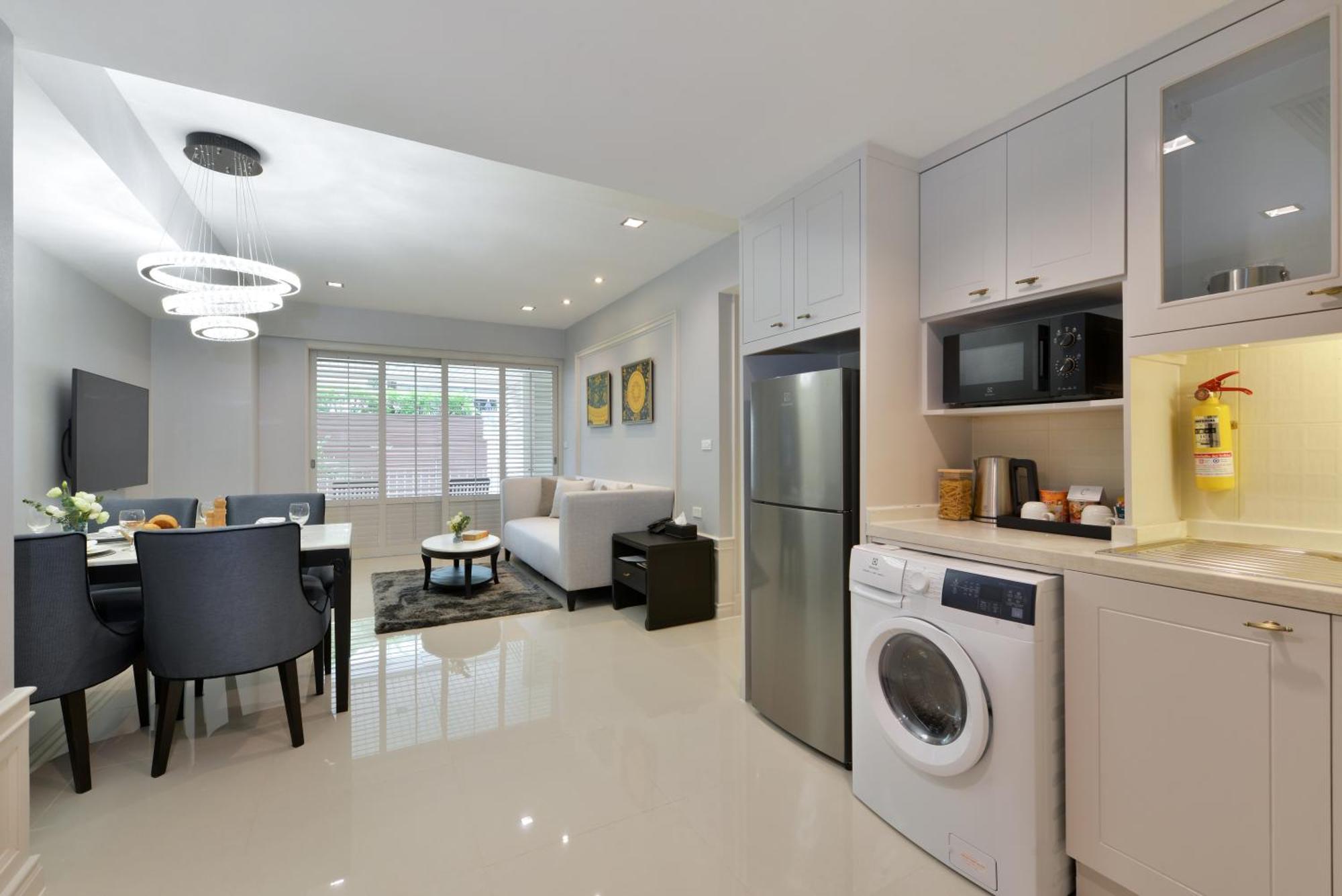 Centre Point Sukhumvit Thong-Lo Hotel Bangkok Buitenkant foto